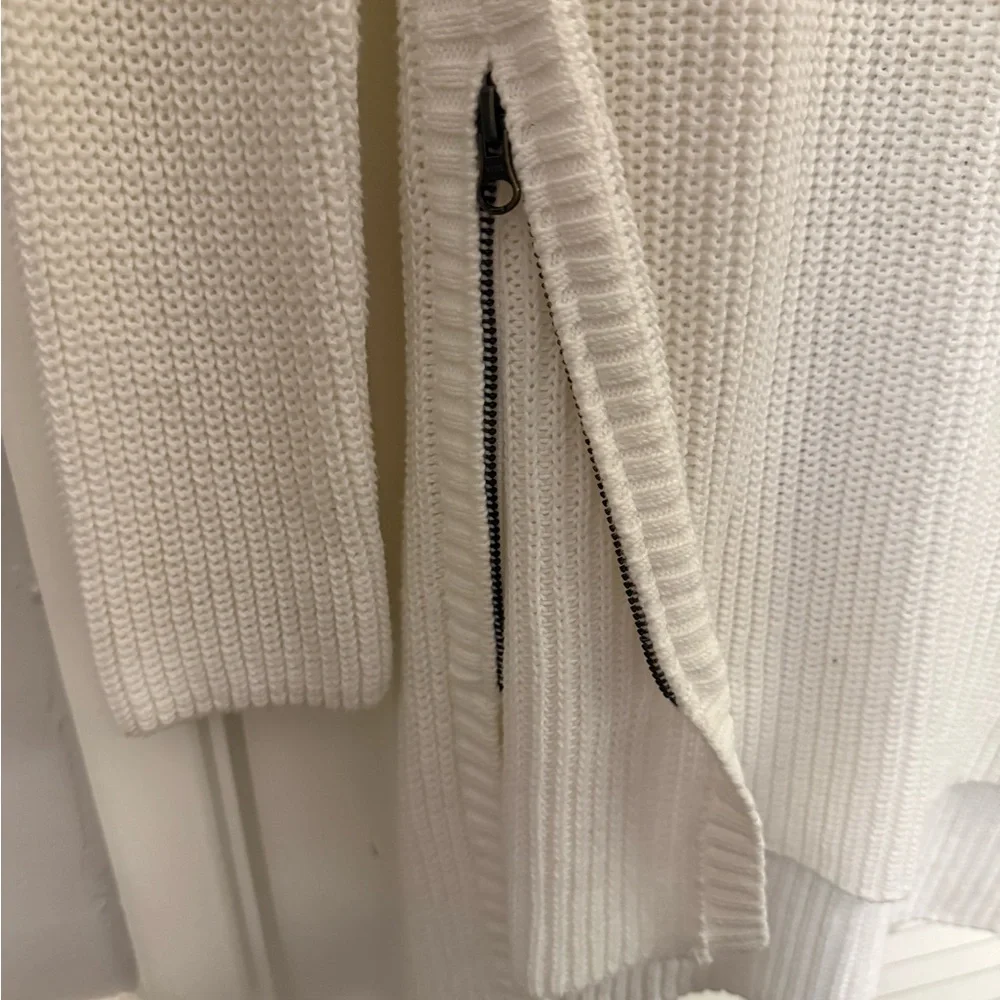 Tommy Bahama White Sweater Dress❗️ - Picture 2 of 7